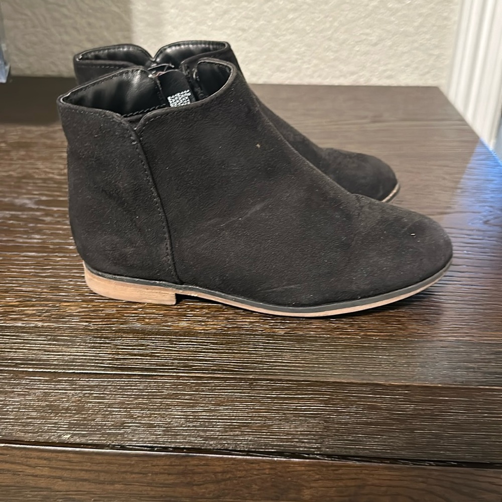 black booties